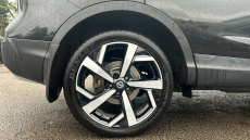 Nissan Qashqai 1.3 DiG-T Tekna 5dr Petrol Hatchback